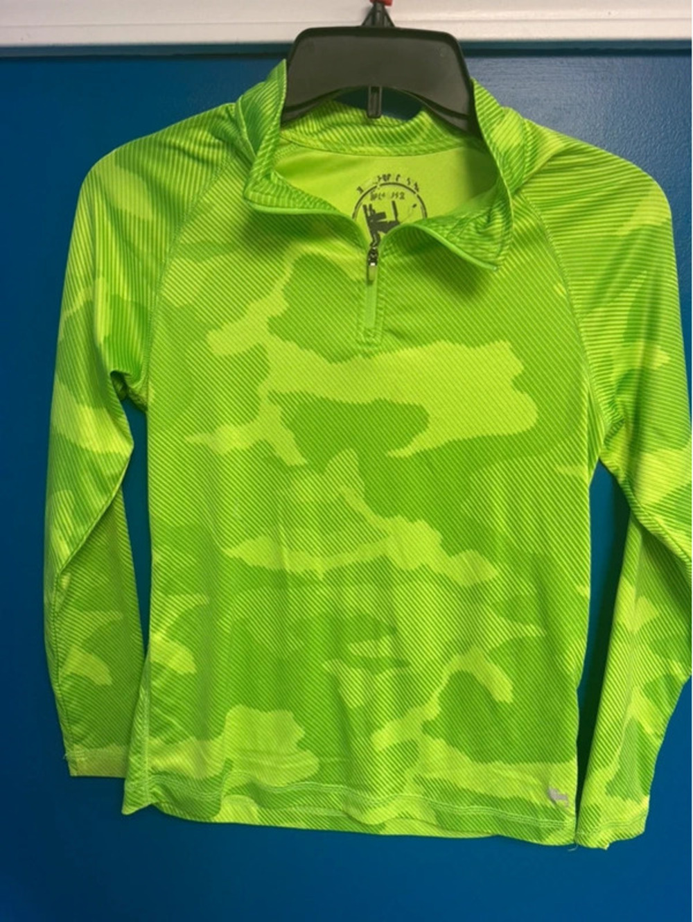 Mambo Australia Neon Green Camo 1/4 Zip Active Pullover Top